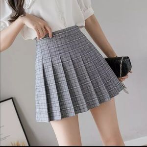 Grey Plaid Pleated Skirt
